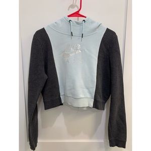 Nike Sweatpants & Cropped Sweatshirt Set